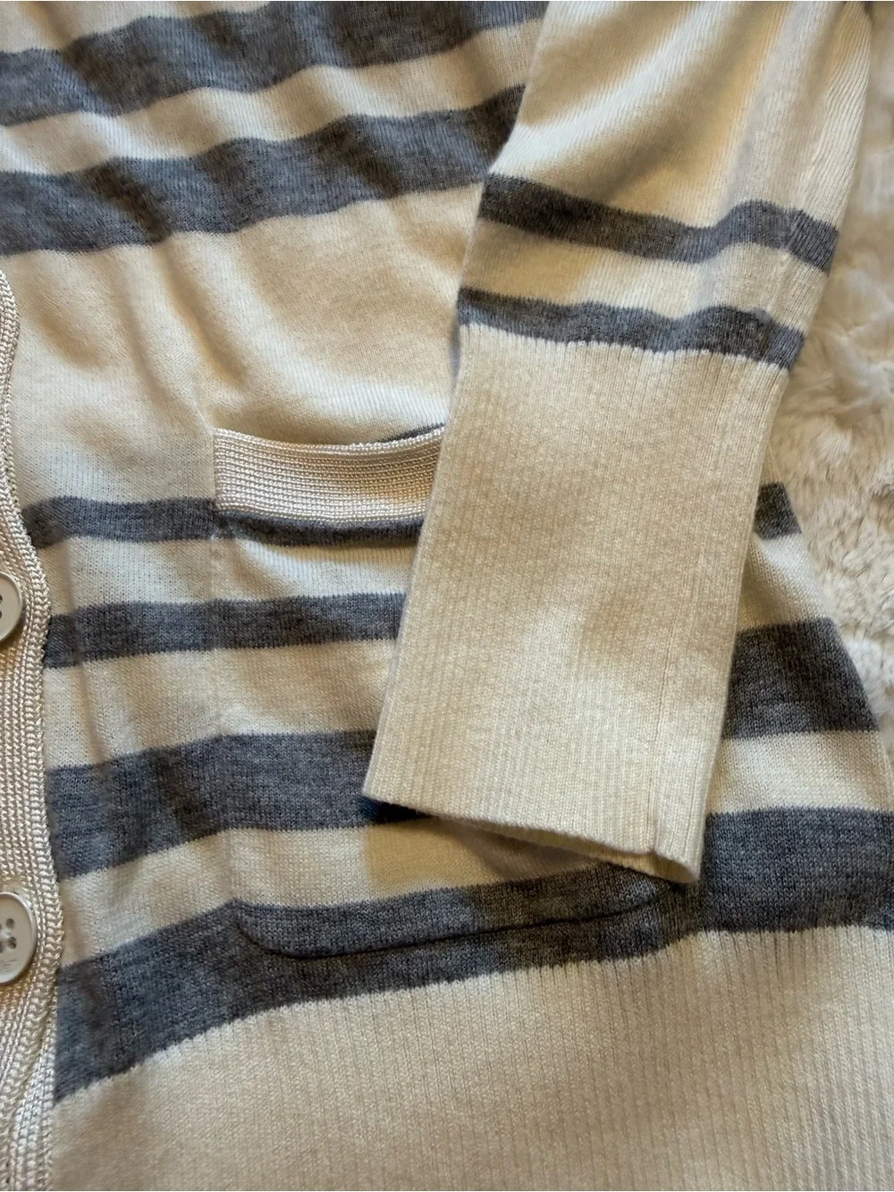NWT Calvin Klein Women’s Cream and Gray Striped V‑Neck Button Cardigan - Picture 3 of 8